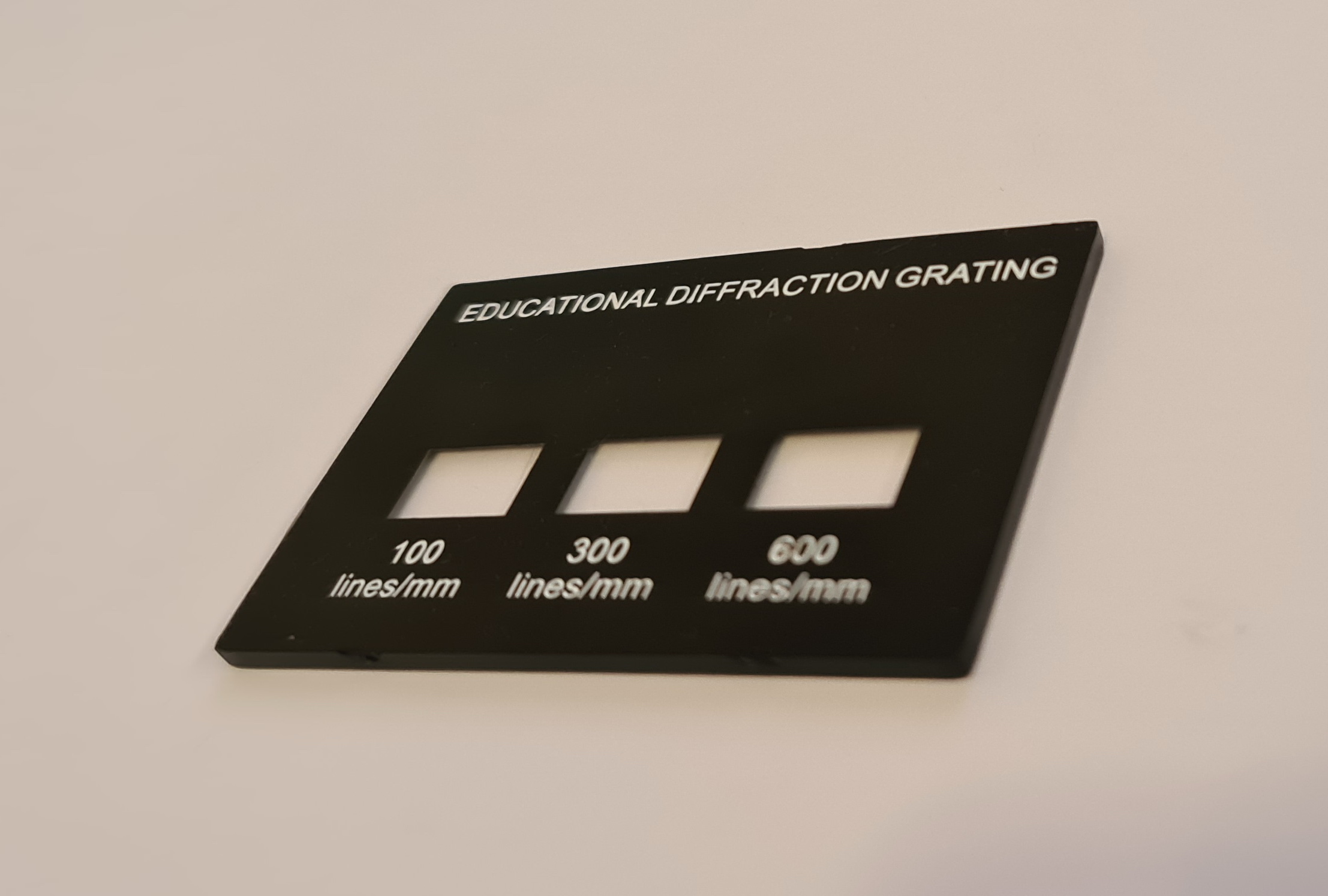 Difrakcijas režģis 100/mm 300/mm 600/mm, DIFFRACTION GRATING