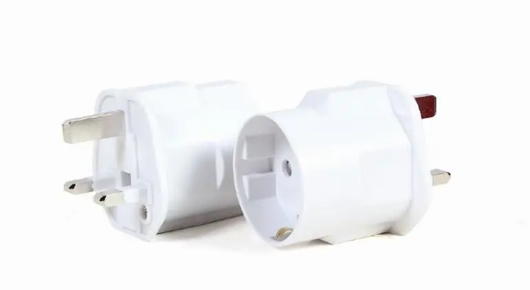 POWER ADAPTER AC EU TO UK